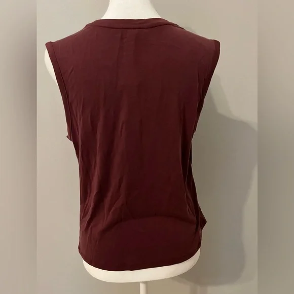 NWT maroon Banana Republic sleeveless blouse - Picture 3 of 5